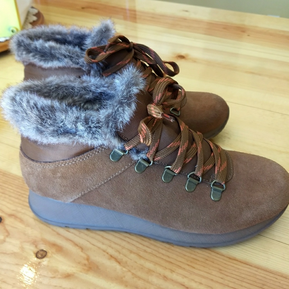 Faux fur baretraps ankle boots suede sz 8m shoes